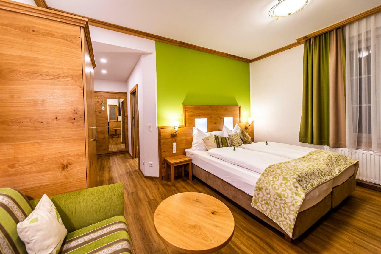Landhotel Timmerer Möderbrugg エクステリア 写真