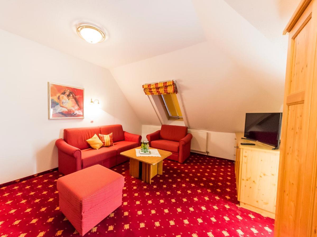 Landhotel Timmerer Möderbrugg エクステリア 写真